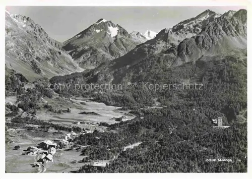 AK / Ansichtskarte Maloja GR Maloja Bergdorf Tal Wald Berge Schnee Engadin
