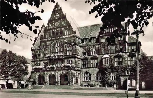 AK / Ansichtskarte BIELEFELD  NRW Rathaus Historismus Treppengiebel Freitreppe Stadtplatz Baeume