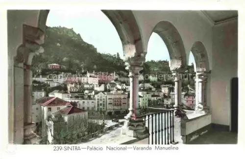 AK / Ansichtskarte Sintra LISBOA PT Palácio-Nacional Varanda-Manuelina Arkaden Stadtansicht Burg Berg Haeuser