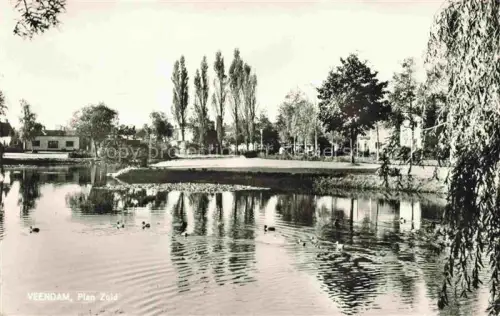 AK / Ansichtskarte Veendam GRONINGEN NL Plan-Zuid Kanal Enten Park Baeume Haeuser Pappeln