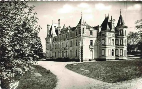 AK / Ansichtskarte Bauge SAUMUR 49 Maine-et-Loire Kastelo-de-Grésillon Schloss Château Weg Baeume Park