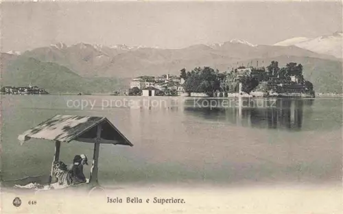 AK / Ansichtskarte Isola-Bella Lago Maggiore Verbano-Cusio-Ossola PiemonteIT Isola-Bella Isola-Superiore Borromaeische-Inseln Lago-Maggiore See Berge Boot Frauen