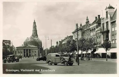 AK / Ansichtskarte GRONINGEN NL Vischmarkt Korenbeurs Kirche Autos Strassenszene Haeuser Fahrraeder