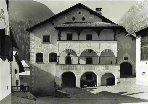 AK / Ansichtskarte Scuol Schuls GR Museum Engadinerhaus Sgraffito Arkaden Heimatmuseum Unterengadin