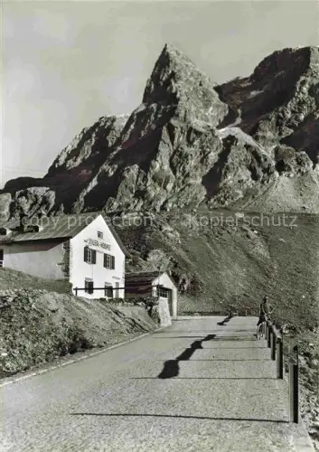 AK / Ansichtskarte Julier-Hospitz 2237m GR Julier-Hospiz Piz-dellas-Collonas Passstrasse Berge Fahrrad Passgebaeude