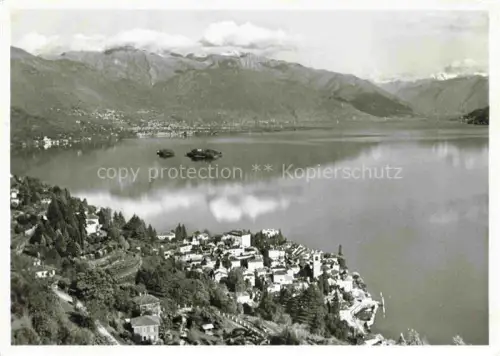 AK / Ansichtskarte Brissago Lago Maggiore TI Brissago Lago-Maggiore Dorfansicht Seeblick Inseln Berge Seeufer