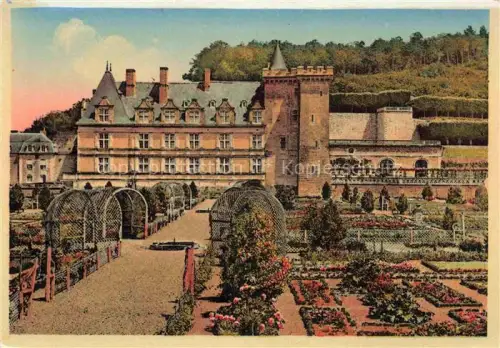 AK / Ansichtskarte Villandry TOURS 37 Indre-et-Loire Château Aile-Sud-Ouest Schlossgarten Rosengarten Laubengaenge Turm Schlosspark Barockgarten
