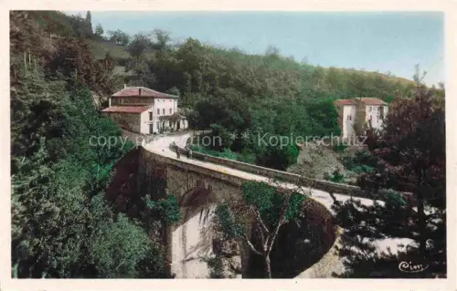 AK / Ansichtskarte Vernoux-en-Vivarais Tournon 07 Ardeche Pont-du-Beley Route-de-Vernoux Bruecke Strasse Haeuser Huegel Baeume Kurvenstrasse