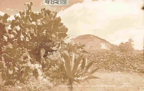 AK / Ansichtskarte San Juan Teotihuacan MX Piramide-del-Sol Pyramide Kaktus Agave Ruinenstaette Wolken S/W-Fotokarte
