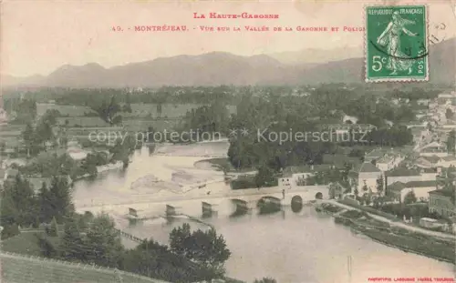 AK / Ansichtskarte Montrejeau Saint-Gaudens 31 Haute-Garonne Vallée-de-la-Garonne Garonne Fluss Bruecke Pyrenaeen Berge Ort Panorama