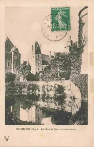 AK / Ansichtskarte Bannegon Saint-Amand-Montrond 18 Cher Château Fossés Burggraben Schloss Wassergraben Turm Zinnen Baeume