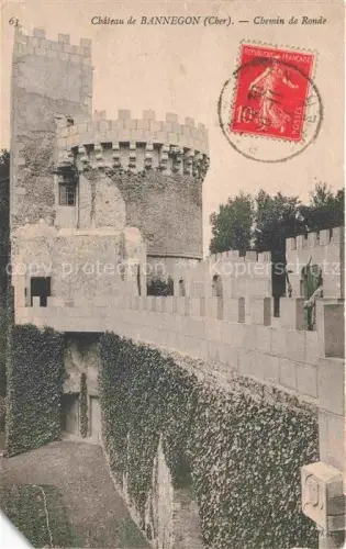 AK / Ansichtskarte Bannegon Saint-Amand-Montrond 18 Cher Château-de-Bannegon Chemin-de-Ronde Burgturm Zinnen Mauer Efeu