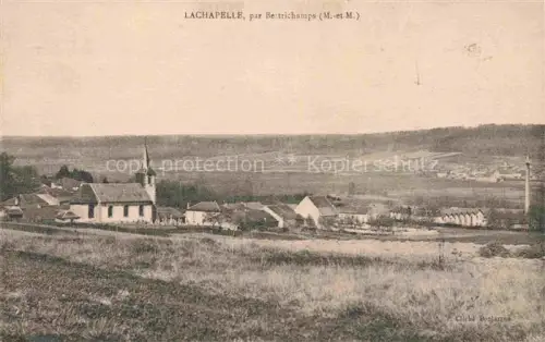AK / Ansichtskarte Lachapelle Bertrichamps 54 Meurthe-et-Moselle Dorf Kirche Tal Wiesen Felder Daecher