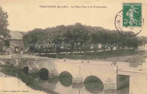 AK / Ansichtskarte Thiaucourt-Regnieville 54 Meurthe-et-Moselle Vieux-Pont Promenades Bruecke Fluss Baeume Spazierweg Personen