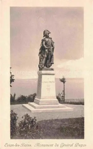 AK / Ansichtskarte Evian-les-Bains Thonon-les-Bains 74 Haute-Savoie Monument-du-Général-Dupas Général-Dupas Bronzestatue Sockel Denkmal See Buesche