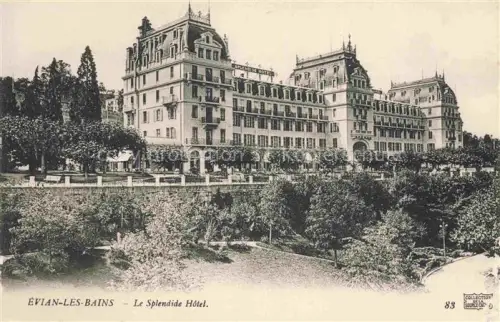 AK / Ansichtskarte Evian-les-Bains Thonon-les-Bains 74 Haute-Savoie Splendide-Hôtel Hotel Park Baeume Garten Fassade