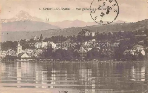 AK / Ansichtskarte Evian-les-Bains Thonon-les-Bains 74 Haute-Savoie Genfer-See Stadtansicht Kirchturm Hotels Berge Spiegelung Ufer