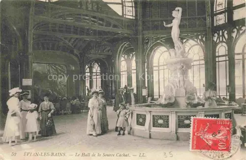 AK / Ansichtskarte Evian-les-Bains Thonon-les-Bains 74 Haute-Savoie Hall-de-la-Source-Cachat Brunnen Skulptur Jugendstil Kurgaeste Innenraum Glasdach