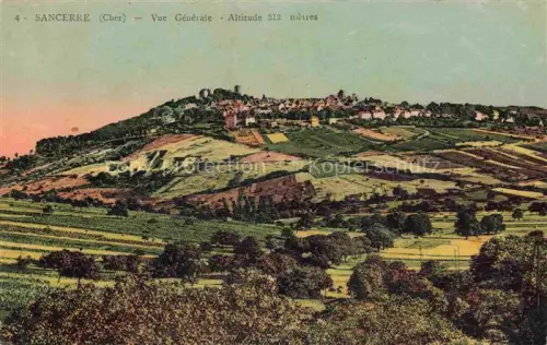 AK / Ansichtskarte Sancerre Bourges 18 Cher Huegel Weinberge Ortschaft Felder Baeume Fernsicht