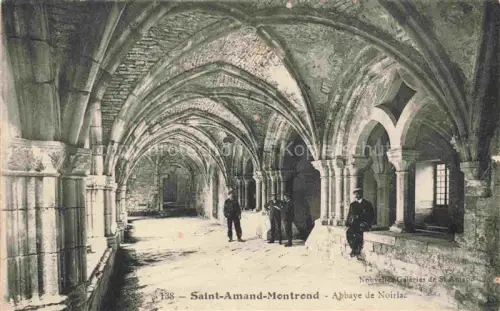 AK / Ansichtskarte Saint-Amand-Montrond Saint-Amand-Mont-Rond 18 Cher Abbaye-de-Noirlac Kreuzgang Kloster Gotik Gewoelbe Saeulenhalle