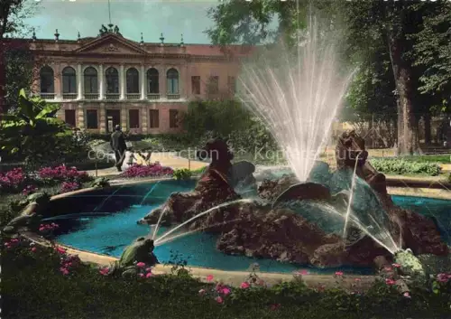 AK / Ansichtskarte Vicenza Veneto IT Fiera-Campionaria Brunnen Pferdebrunnen Park Palazzo Blumen Gartenanlage