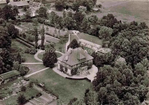 AK / Ansichtskarte Grabow (Landgut) Luechow-Dannenberg Lueneburger-Ostheide Kneipp-Sanatorium Landschloss-Obergut-Grabow Lueneburger-Ostheide Luftbild Park Gaerten Felder