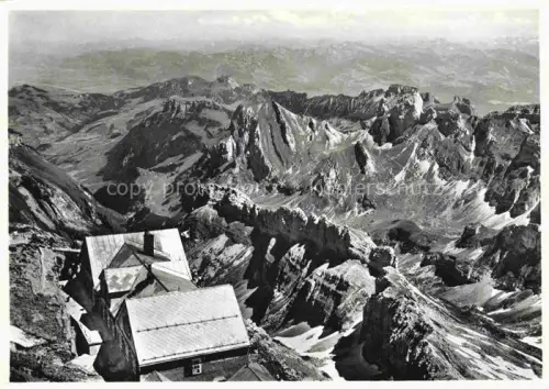 AK / Ansichtskarte Urnaesch Saentis AR Berghotel Alpstein oesterreicherberge Gipfelpanorama Schnee Bergmassiv