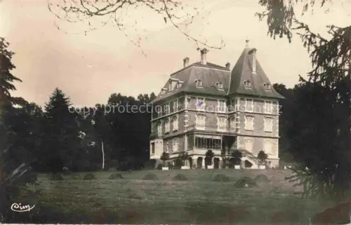AK / Ansichtskarte St-Denis-de-Cabanne ROANNE 42 Loire Château-de-la-Durie Schloss Park Baeume Wiese