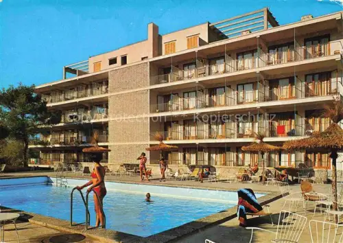 AK / Ansichtskarte Santa Ponsa Calvia Mallorca ES Hotel-Siesta-Mar Pool Schwimmbad Sonnenschirme Liegestuehle Badegaeste Palmen Hotelgebaeude Balkone