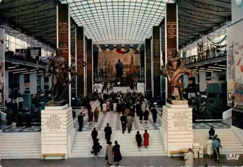 AK / Ansichtskarte BRUXELLES Bruessel Brussels Exposition-Universelle-1958 Pavillon-URss Sowjetunion Grand-Hall Statuen Ausstellung Innenraum