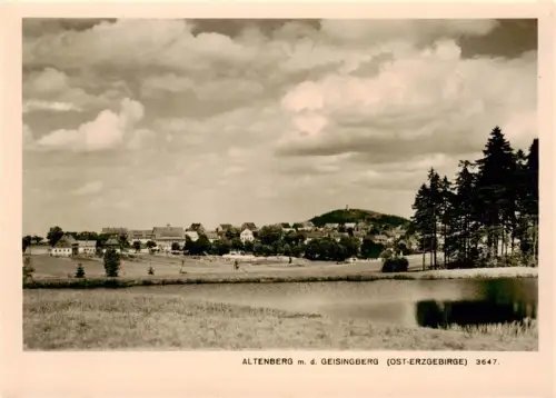 AK / Ansichtskarte Altenberg Dippoldiswalde Sachsen Altenberg Geisingberg Ost-Erzgebirge Teich Stadtblick Felder Fichten Wolken