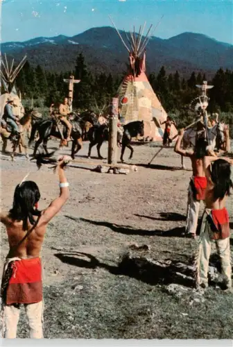 AK / Ansichtskarte Winnetou  May Karl Silbersee Indianer Tipi Pferde Reiter Berge Wald Filmszene