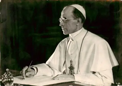 AK / Ansichtskarte COMO  Lago di Como Lombardia IT Papst Pius-XII Portrait Schreibtisch Brille Kreuz Soutane Schreiben