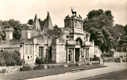 AK / Ansichtskarte Anet DREUX 28 Eure-et-Loir Chateau-d Anet Eingangstor Renaissance Hirsch Uhr Skulptur Schlosstor