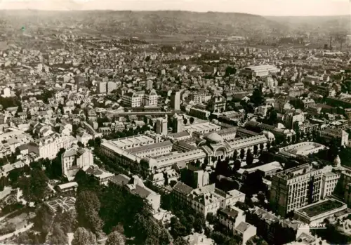 AK / Ansichtskarte VICHY 03 Allier Reine-des-Villes-d Eaux Fliegeraufnahme Stadtpanorama Kurgarten Kurhaus Stadtpark Altstadt