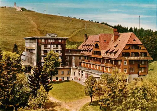 AK / Ansichtskarte Feldberg 1450m Schwarzwald BW Hotel-Feldberger-Hof Schwarzwald Berg Skipiste Skilift Tannen Wald
