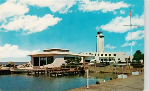 AK / Ansichtskarte CLEVELAND Ohio USA Coast-Guard Life-Saving-Station Hafen Dock Cuyahoga-River Kuestenwache Boot Turm