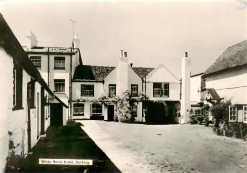AK / Ansichtskarte Dorking Mole Valley UK White-Horse-Hotel Hotel Innenhof Fassade Gebaeude