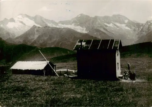AK / Ansichtskarte Blaserhuette 2176m Serles AT Blaserhuette Almhuette Bergpanorama Schneeberge Almwiese Wanderer