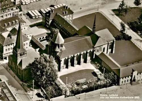 AK / Ansichtskarte EssEN  Ruhr Muenster-Kathedrale Luftbild Kirchturm Stadtansicht Wohnhaeuser