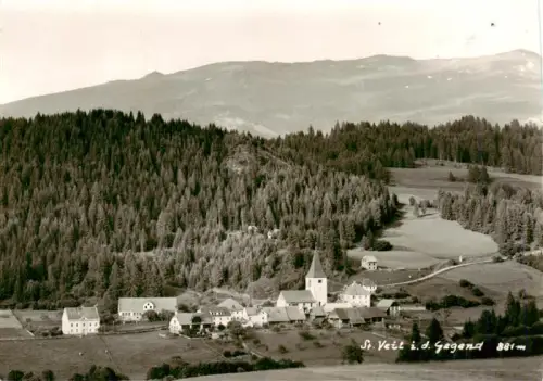 AK / Ansichtskarte St Veit Muehlviertel Panorama Kirchturm Dorf Wald Berge Wiesen Fliegeraufnahme