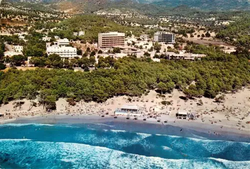 AK / Ansichtskarte Paguera Peguera Calvia Mallorca ES Fliegeraufnahme Strand Mittelmeer Hotels Pinienwaelder Badestrand Mallorca