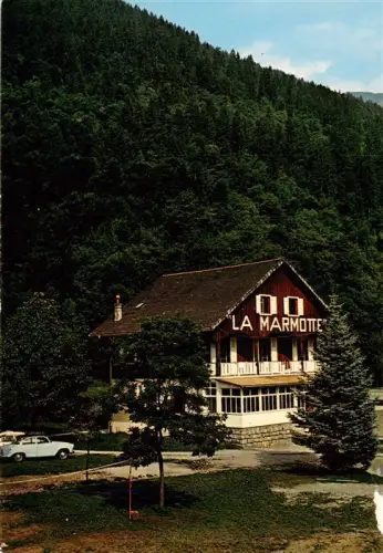 AK / Ansichtskarte Samoens-Sixt 700m Bonneville 74 Haute-Savoie La-Marmotte Colonie-de-la-Ville-de-Drancy Bergwald Hotel Chalet Wald Savoie