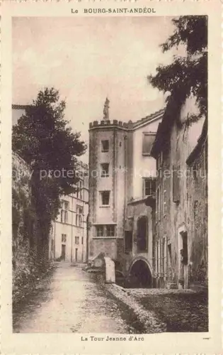 AK / Ansichtskarte Bourg-St-Andeol Privas 07 Ardeche Tour-Jeanne-d Arc Turm Gasse Wohnhaeuser Bogen mittelalterlich
