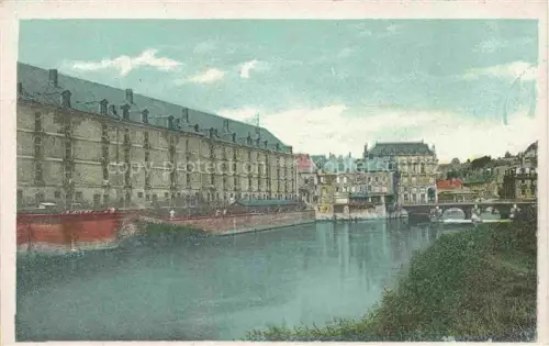 AK / Ansichtskarte SEDAN 08 Ardennes Maas Fluss Bruecke Lagerhallen Wohnhaeuser Flussansicht Handkoloriert