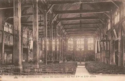 AK / Ansichtskarte HONFLEUR Lisieux 14 Calvados Eglise-Ste-Catherine Kircheninneres Holzkirche Schiff Kirchenbaenke Holzsaeulen Mittelalter