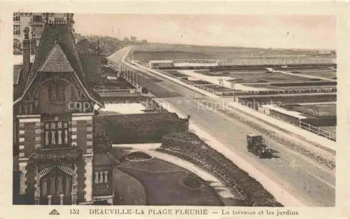 AK / Ansichtskarte DEAUVILLE-SUR-MER Lisieux 14 Calvados Terrasse Jardins Promenade Rennbahn Gebaeude Auto Kueste
