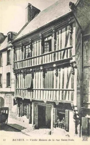 AK / Ansichtskarte BAYEUX 14 Calvados Rue-Saint-Malo Fachwerkhaus Altstadt Geschaeft Strasse