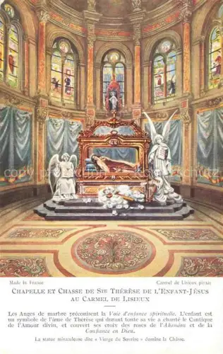 AK / Ansichtskarte LISIEUX 14 Calvados Chapelle Chasse Sainte-Therese-de-l Enfant-Jesus Carmel Reliquienschrein Engel Glasfenster Altar
