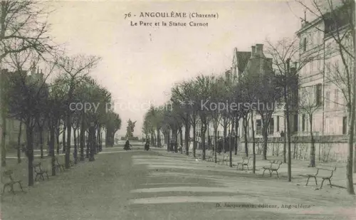 AK / Ansichtskarte ANGOULEME 16 Charente Parc Statue-Carnot Allee Baenke Baeume Passanten Denkmal